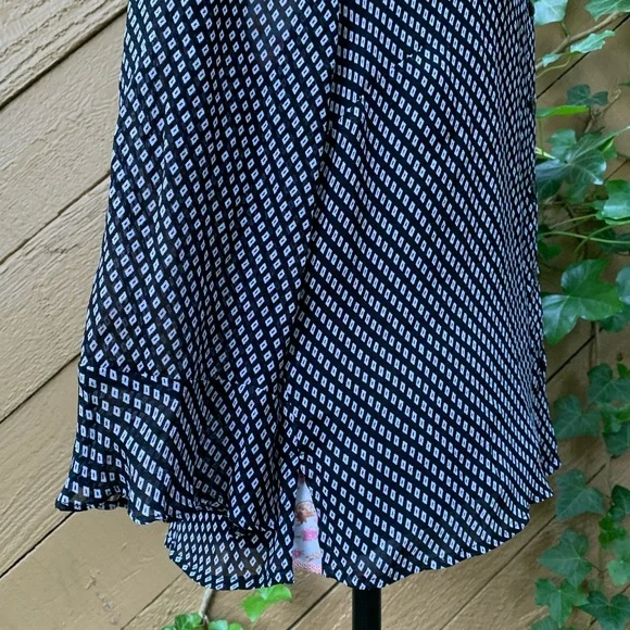 Style Co 3/4 ruffle sleeve button-up Shirt Sz 14P black white check business top - Picture 10 of 16